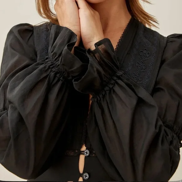 Reformation Meadowlark Top - Picture 3 of 9